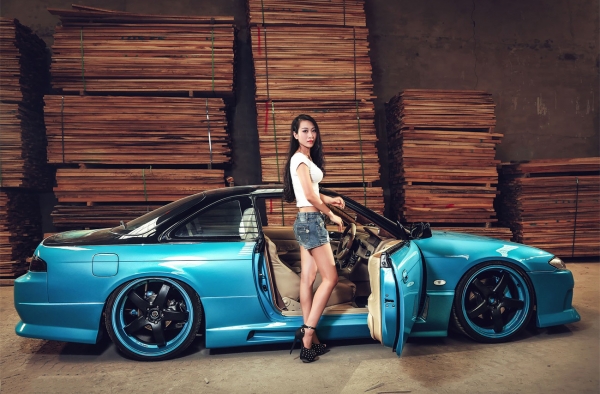 性感美艳车模李佳熙与日产Silvia 14的激情斗艳