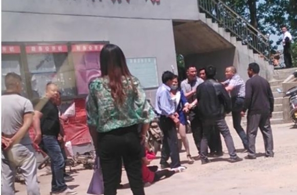 丈夫好赌成性抵押汽车 怒妻叫人将其乱棍打死判无期