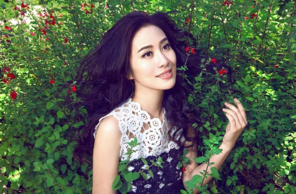又被下降头 叶璇曝闺蜜莫小棋猛料曾被罚跪地抄经