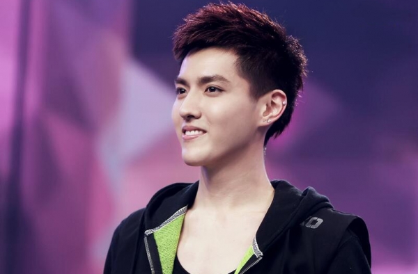 吴亦凡获最佳男主角 从影来个人首个影帝