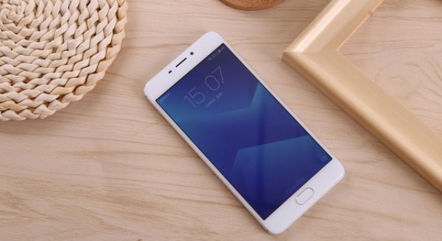 新一代续航小怪兽 魅蓝Note5最新上手评测