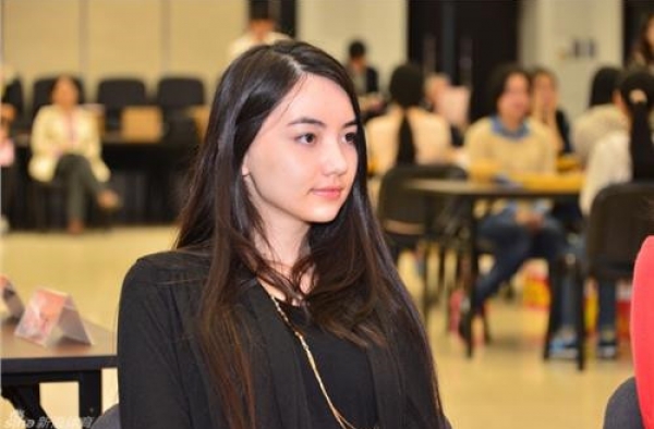 围棋美女颜美如仙 这脸蛋秒杀当红小花旦绰绰有余