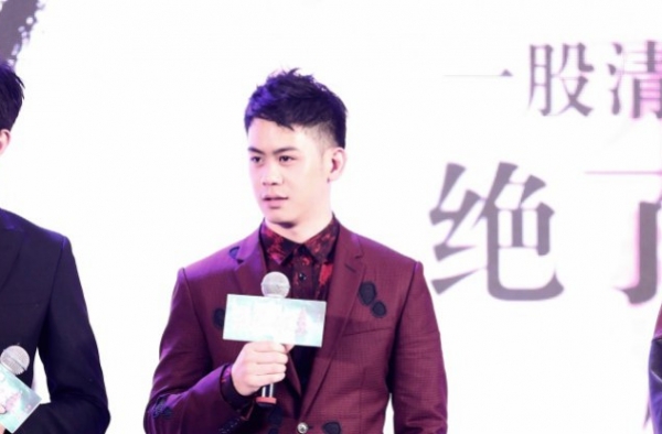 作为大导演李安的儿子，也蛮有个性的