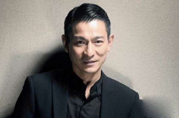 刘德华伤情最新状态 3月初出院需轮椅代步