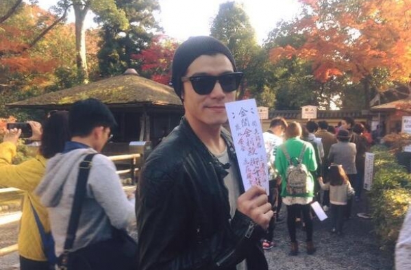 王柏杰许玮甯同游日本遭曝光 被指控私用剧组车辆约妹