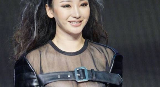 柳岩变身梅超风 网友表示看不懂