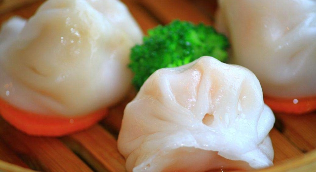 谁说饺子皮只能用面粉做 试试用这个 又弹又滑太好吃了