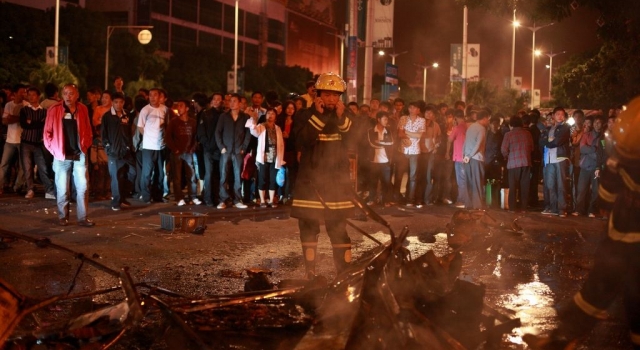 锦州夜市煤气罐爆炸致11人受伤 政府正紧急救援