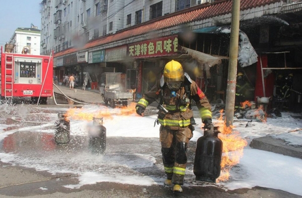 杭州店铺突然爆炸怎么回事？至少造成了20人受伤