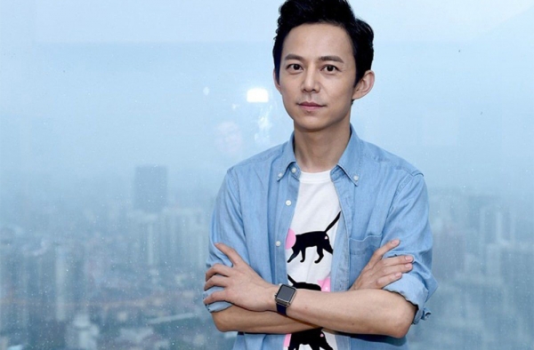 何炅首次回应发飙事件 称是耻辱：真正错的人是我