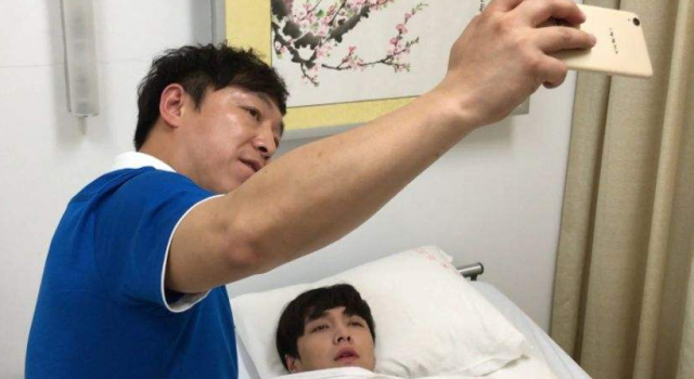 张艺兴晕倒队友不扶 张艺兴晕倒背后有何隐情？