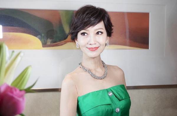 赵雅芝个人资料及近况曝光 赵雅芝为什么恨郑少秋