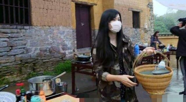 吴尊妻子为了孩子出镜 却因这个行为遭到争议