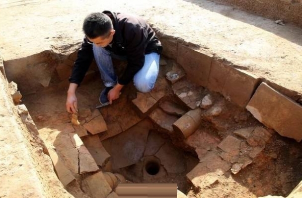 陕西发现2300年前王家浴室 陶砖地漏设施一样都不少