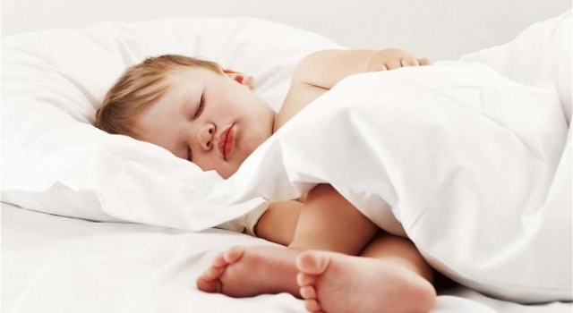 午休给幼童喂褪黑素助眠？幼童安全已成了全世界的难题