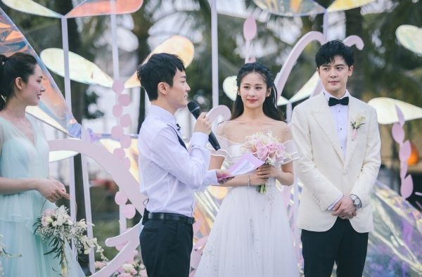 付辛博颖儿巴厘岛浪漫完婚 新婚夫妻直言想要追生儿子