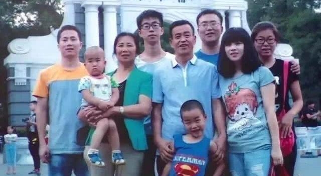 5个孩子4个考入清华北大 父母均是农民尝尽没有文化的苦