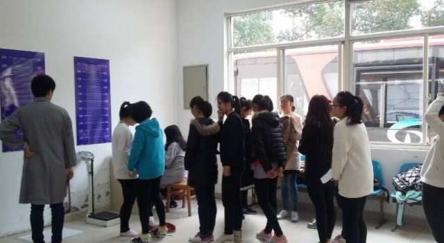 女学生被老师猥亵后跳楼 类似事件还要发生多少次？