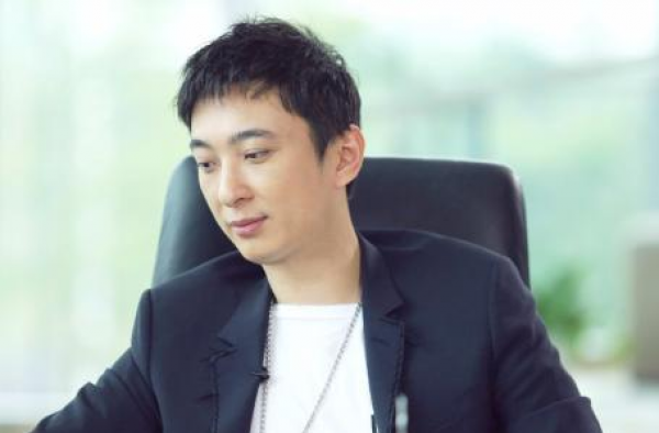 王思聪成为LPL职业选手 网友质疑其水平