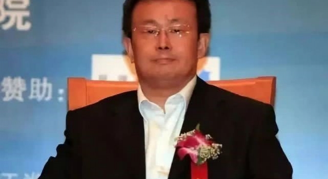 看新闻联播来区分人的等级，社会是在进步还是在倒退