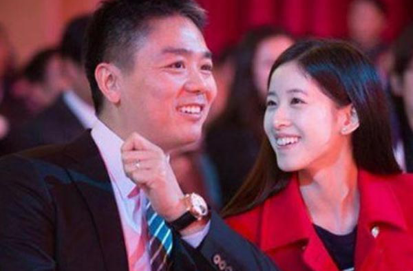 王思聪朋友圈:奶茶妹妹变抹茶妹妹刘强东做了什么?