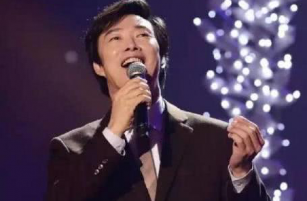 费玉清退出演艺圈 因失去双亲没有了动力