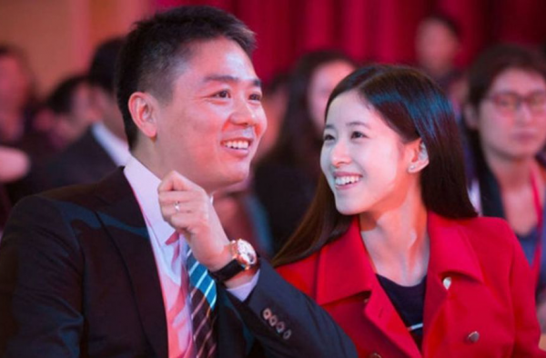 章泽天怎么勾搭上刘强东的，有钱人的恋爱史