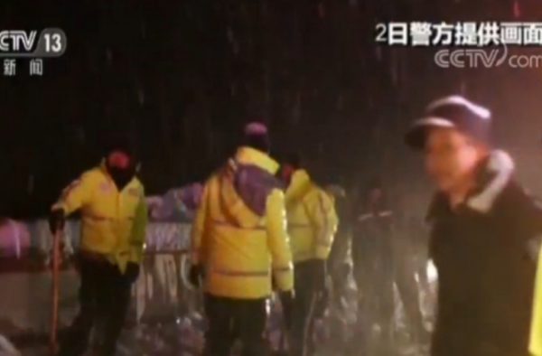 四川甘孜突降大雪 国庆长假最大愿望是回家