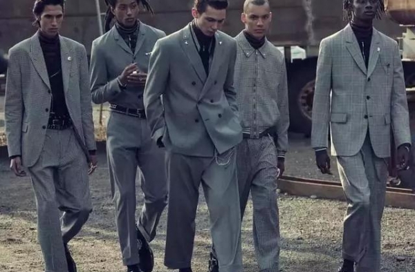 你还在穿死板的黑色西服？西服如何穿搭出个性？