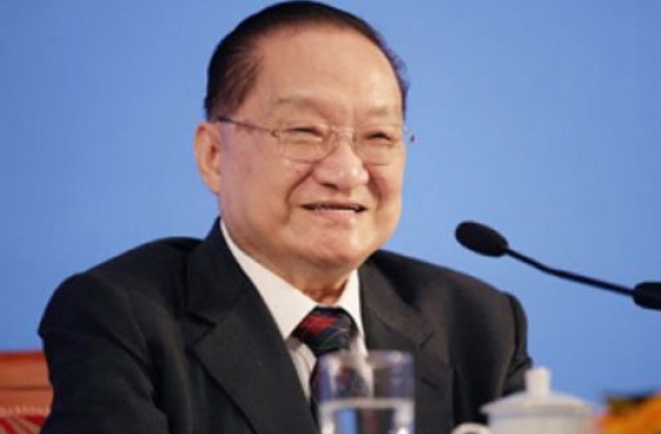 小宝襄儿拜别 金庸去世成曾造就哪些大火明星？