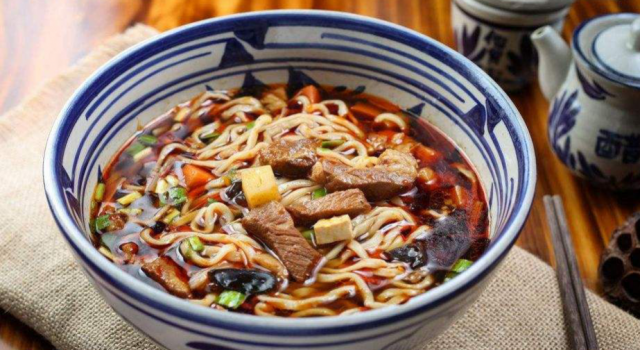 陕西人的传统美食盛宴 一场面食制作的大比拼