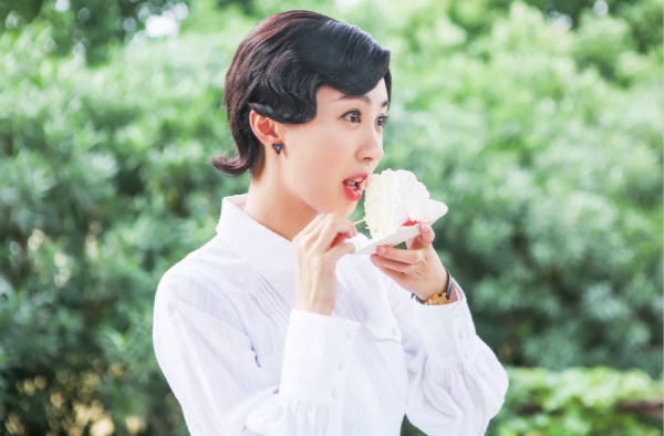 李菲儿回应放生龙虾，是立人设还是动了恻隐之心?