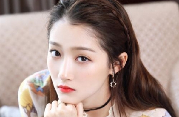 关晓彤为什么让人讨厌，成名之后开始耍大牌?