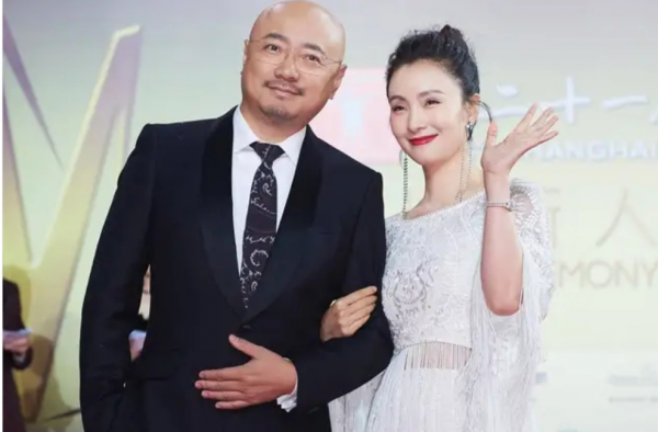 徐峥回应成脱发典型人物  夫妻二人各玩各的？