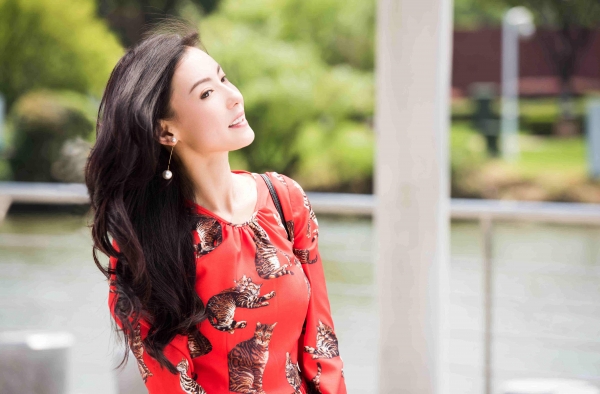 三胎满月不知生父是谁，张柏芝被指借精生子？