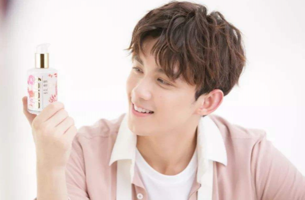 男士该如何护肤 按照护肤步骤护肤挑选合适的护肤品是关键