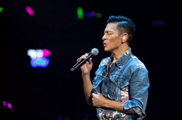 华仔粉丝不愿退票 喻可欣出书解脱与刘德华的感情禁锢