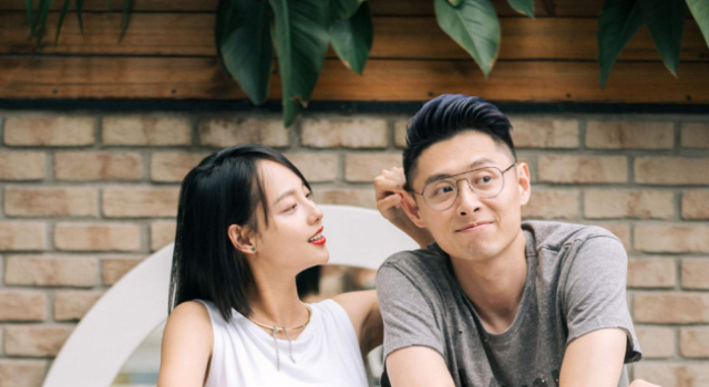 张嘉倪被追经过 买超教科书式追妻 “正好”是关键