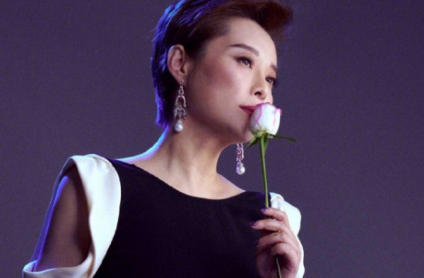 袁立宣布婚讯被骂 袁立为什么被骂？袁立坎坷三婚