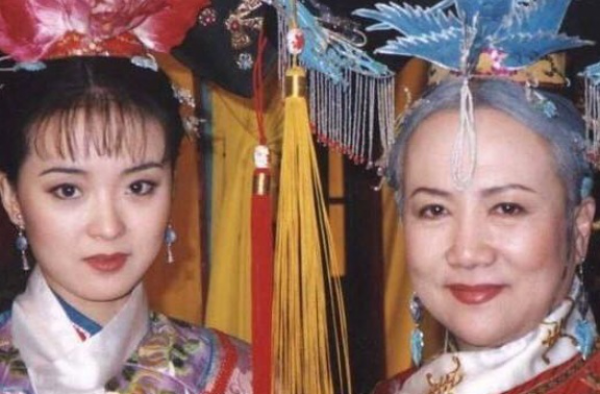 还珠格格重聚引起回忆杀 晴儿老佛爷20年后再度同框