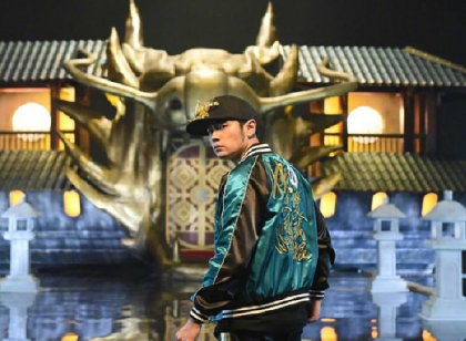 周杰伦向阿信邀词 试图空手套歌词 绝赞摸鱼偷懒之中