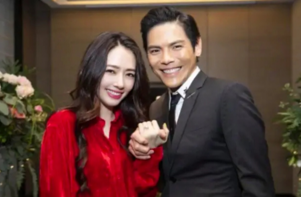 向佐郭碧婷同游尼泊尔 郭碧婷向佐恩爱秀到停不下来