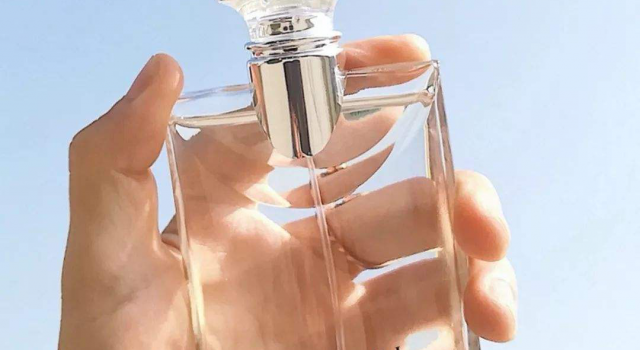 夏季如何使用男士香水？正确使用让你清爽一夏