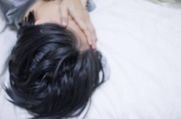 禽兽不如！副调研员性侵少女 致12岁少女怀孕