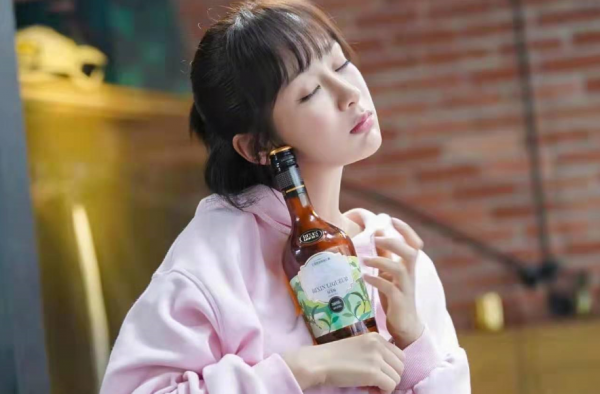 杨紫投资亲爱的热爱的被质疑台独 这是被整了吗？