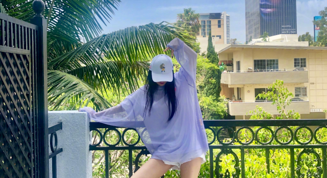疑似魏大勋恋情曝光！七夕和神秘女友逛街被网友偶遇！