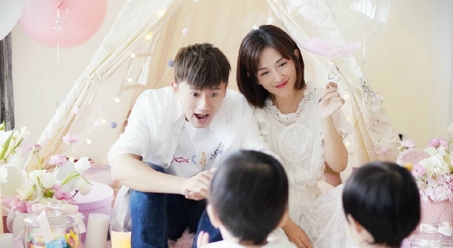 谢娜张杰亲手为女儿做玩偶 高调秀恩爱 婚后生活比蜜甜