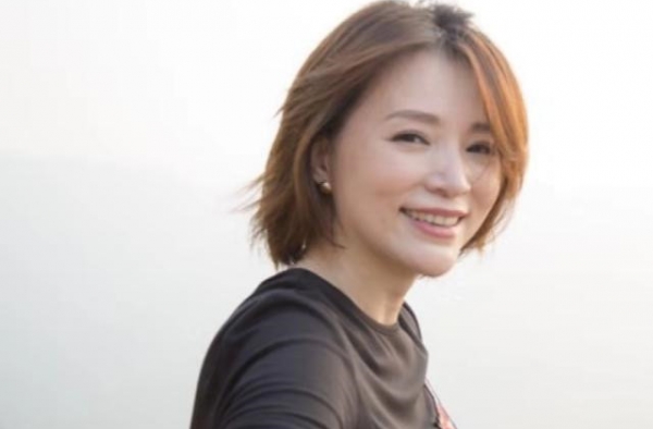 董卿气质 外在美内在更美 在中国找不出第二个这样的人