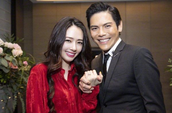 向佐郭碧婷婚礼伴手礼 壕无人性 普通人只有看看的份儿
