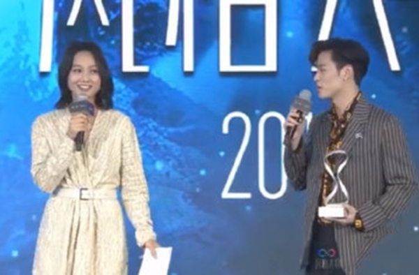 朱丹董又霖对话 尴尬翻车 网友：五十步笑百步